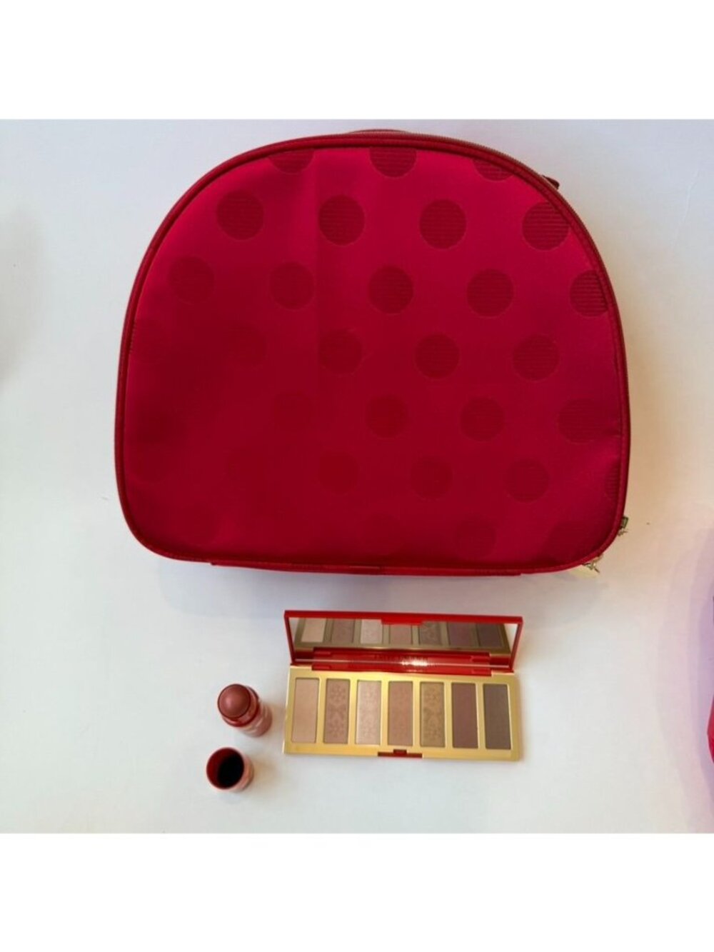 Estee Lauder Makeup Train Case Bundle W/ Eyeshadow & Multiuse Blush Red